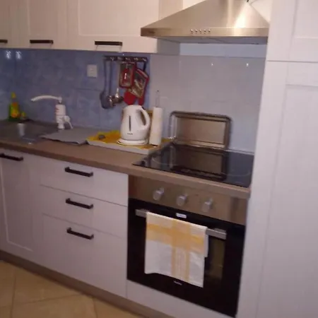 One Bedroom With Balcony And Sea View شقة