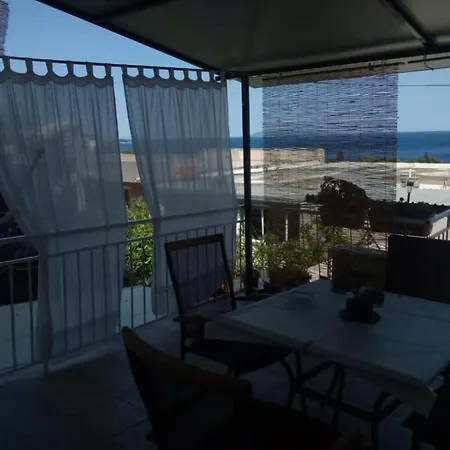 شقة One Bedroom With Balcony And Sea View غراداك